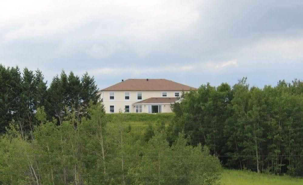 Honeycomb Bed & Breakfast Onanole Exteriör bild